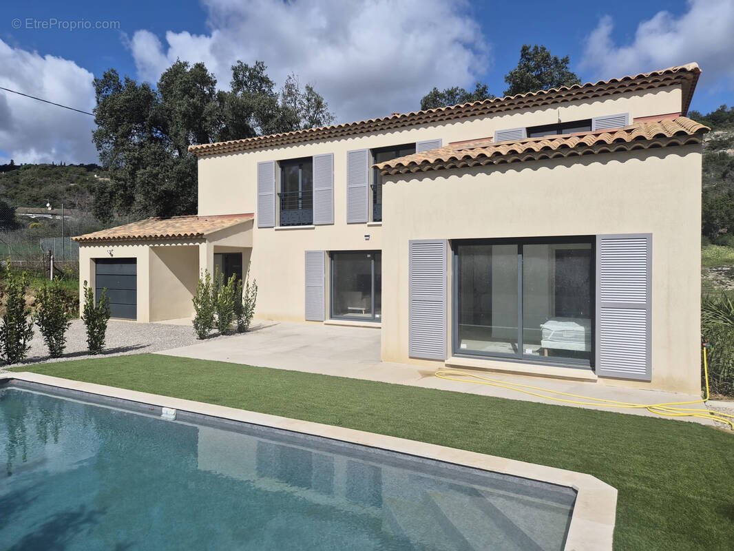 Maison à PLAN-DE-LA-TOUR