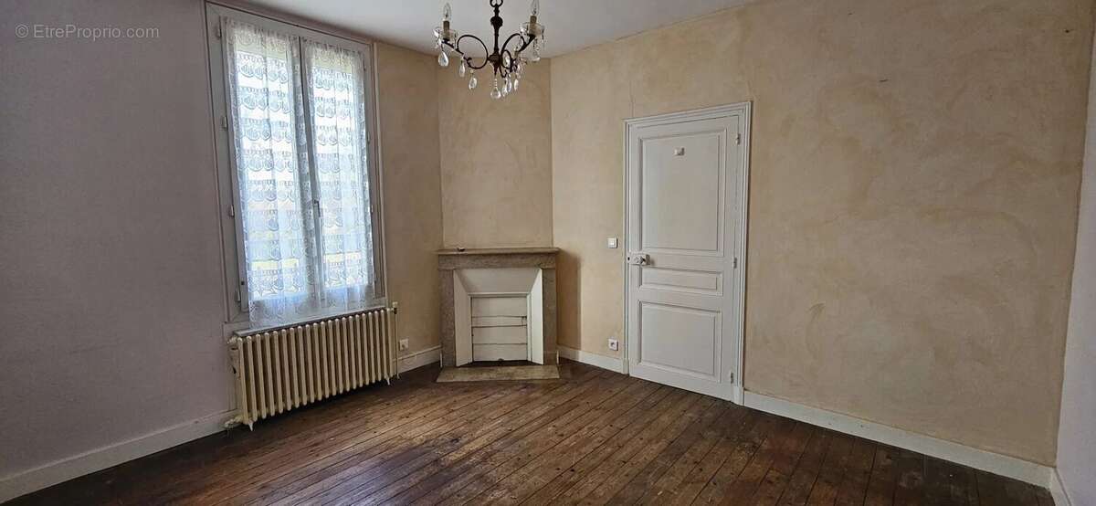 Maison à LA FERTE-ALAIS