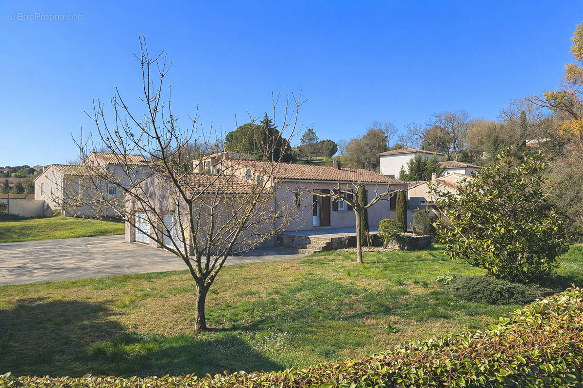 Maison à MALATAVERNE