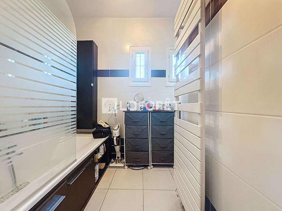 Maison à OZOIR-LA-FERRIERE