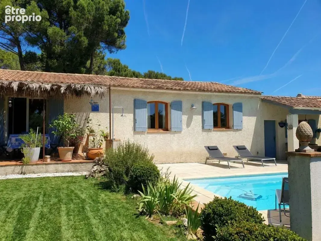 Maison 8 pièces / 100 m² / 416 000 EUR / SALERNES - photo 1