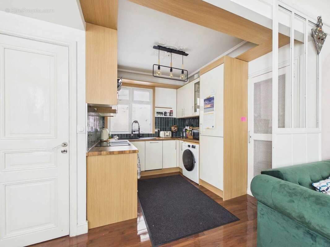 Appartement à PARIS-8E