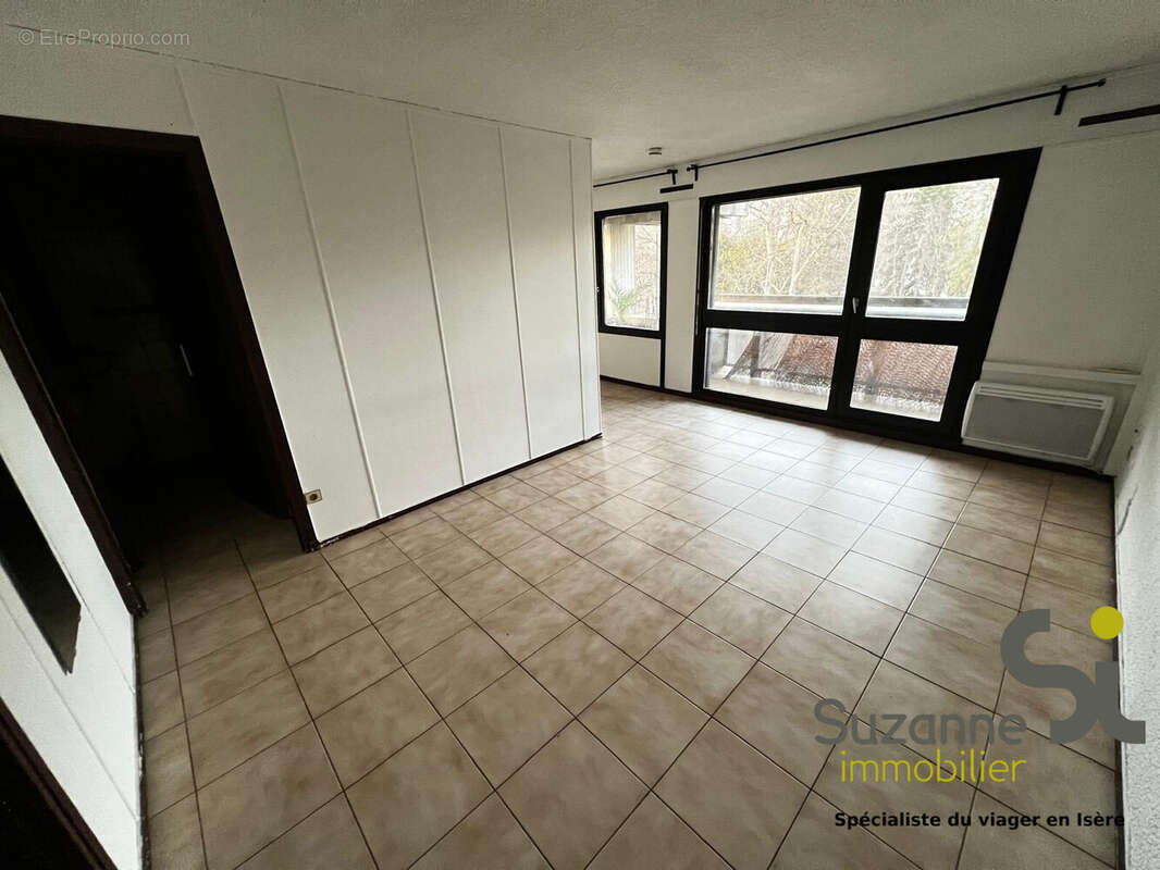 Salon - Appartement à GRENOBLE
