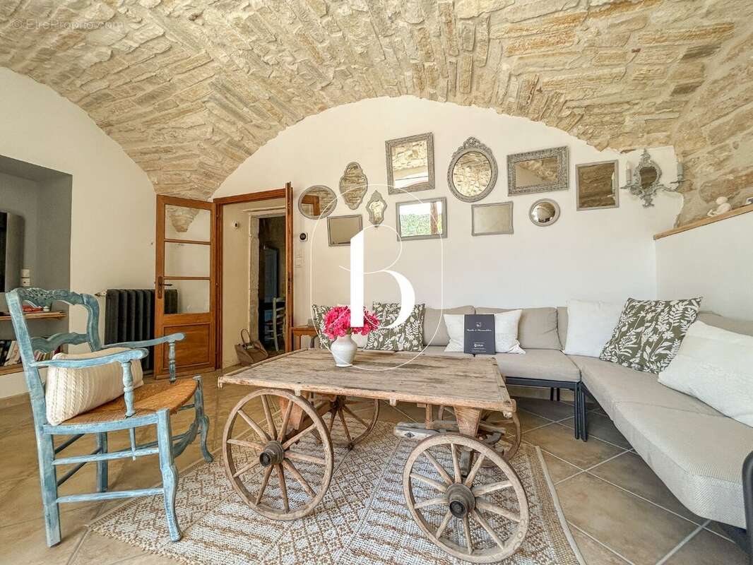 Maison à BARJAC