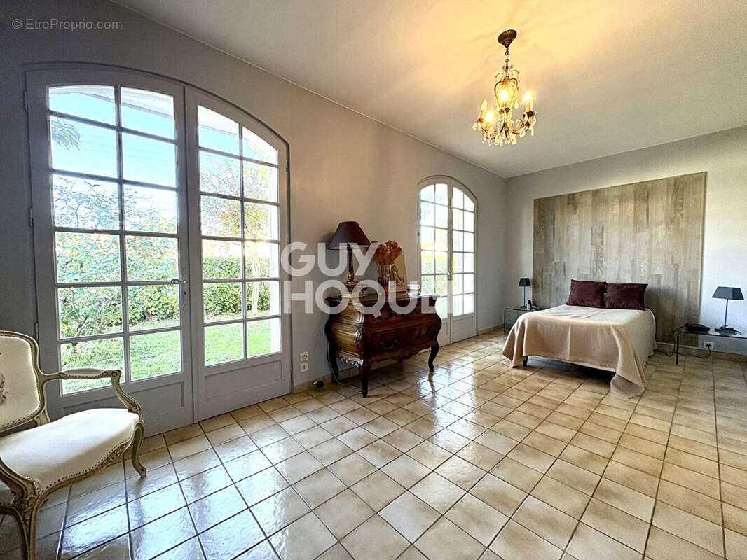 Maison à VILLENAVE-D&#039;ORNON