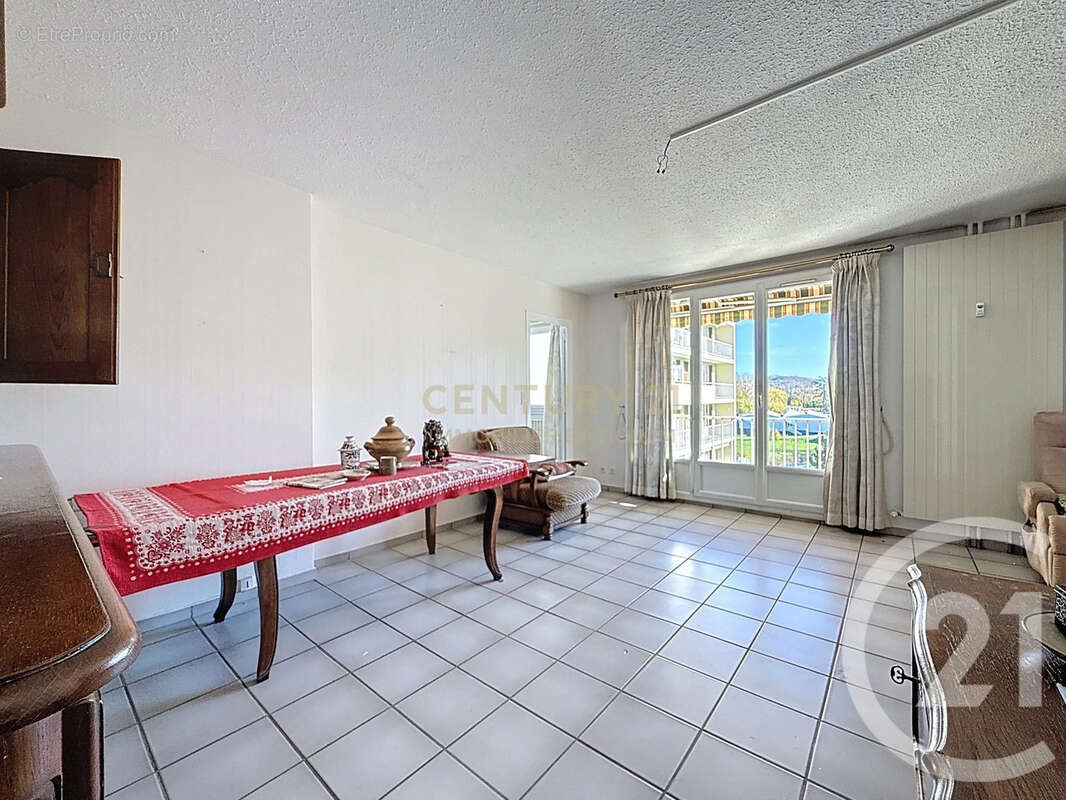 Appartement à BOURGOIN-JALLIEU