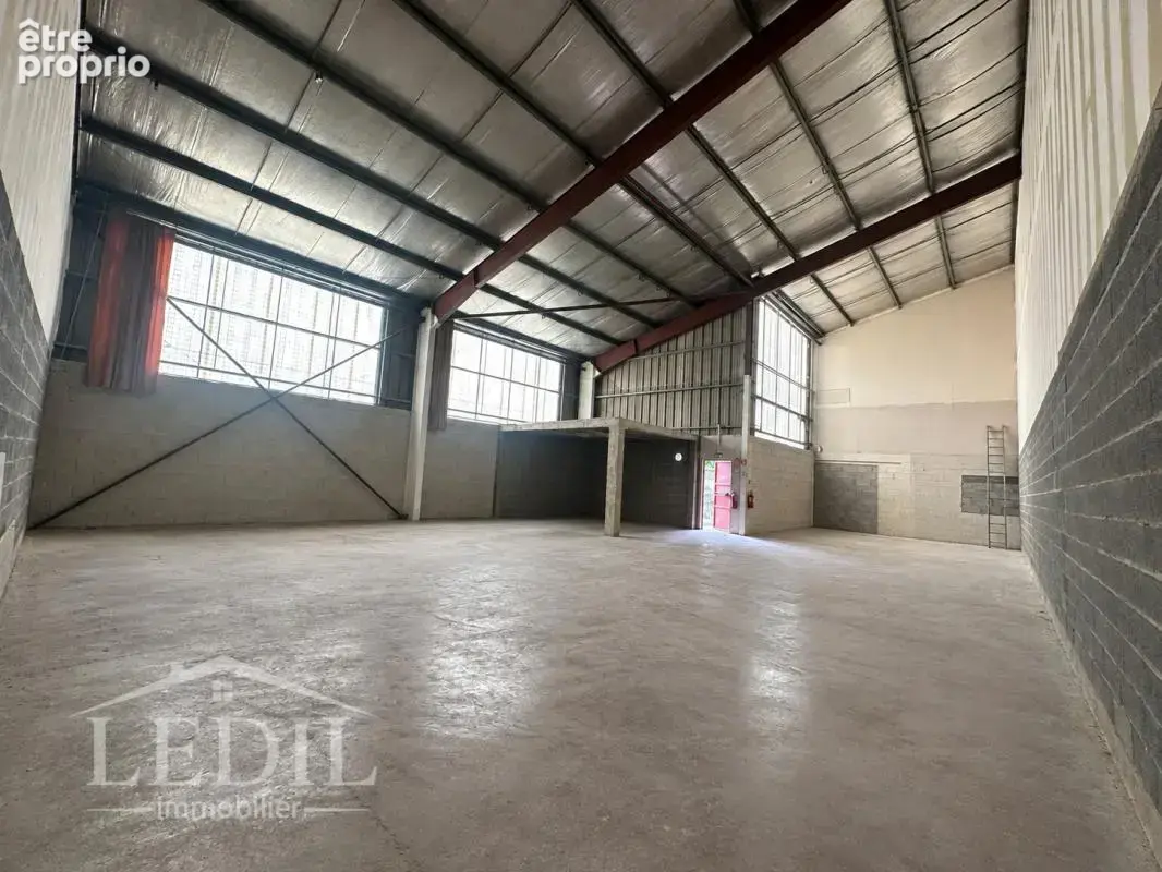 Locaux professionnels - photo 3