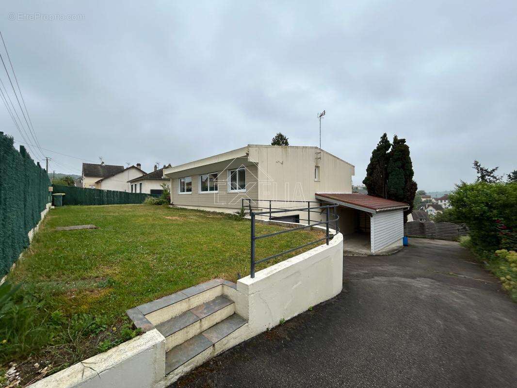 Maison à BONNIERES-SUR-SEINE