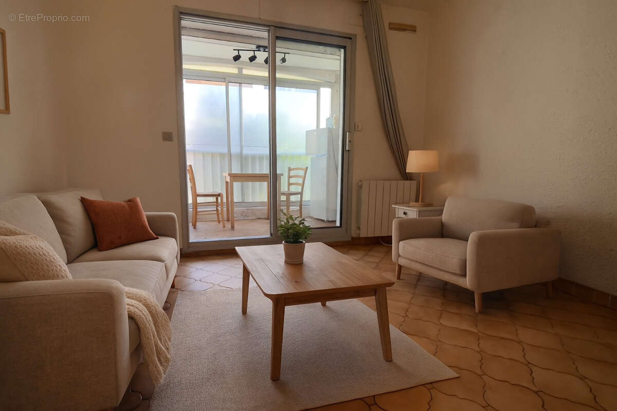 Appartement à SIX-FOURS-LES-PLAGES