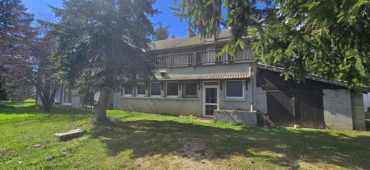 Maison à RIOTORD
