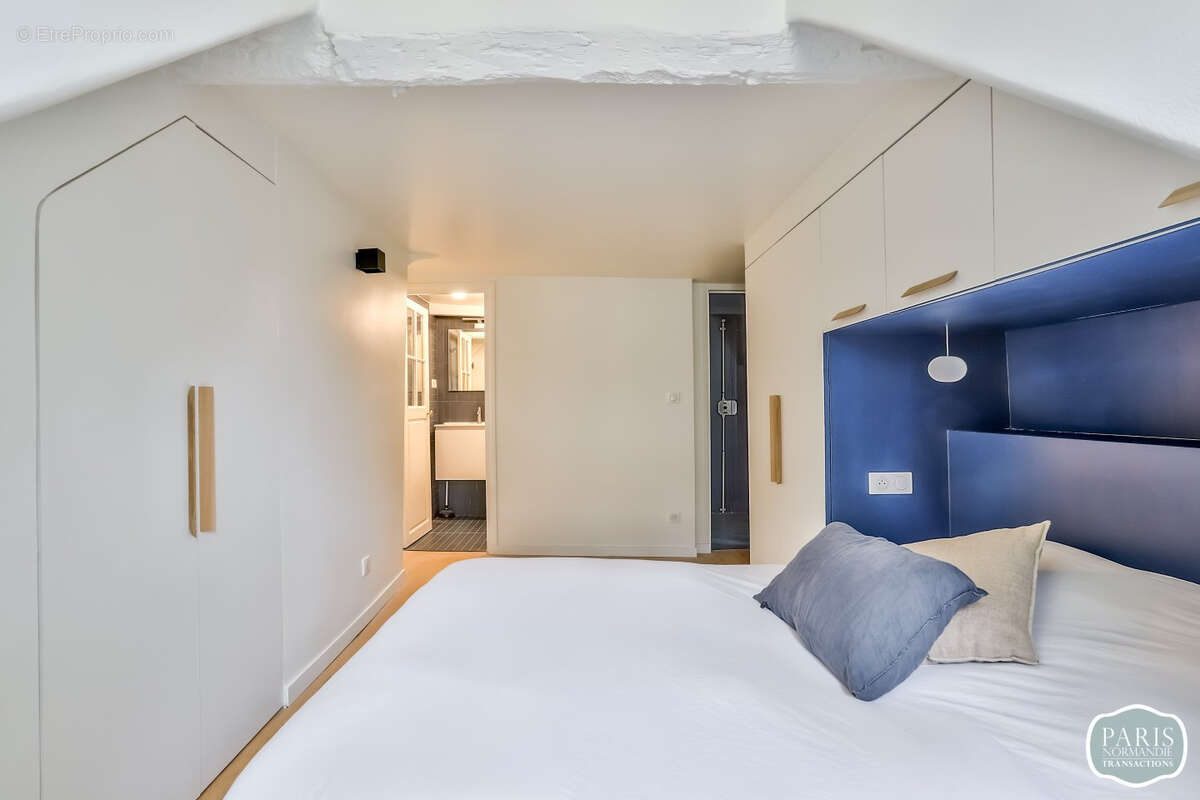 Appartement à PARIS-7E