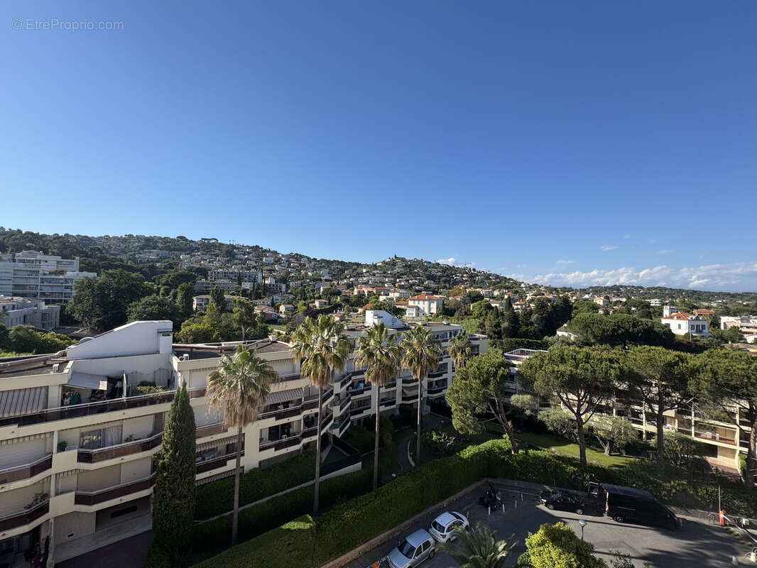 Appartement à VALLAURIS