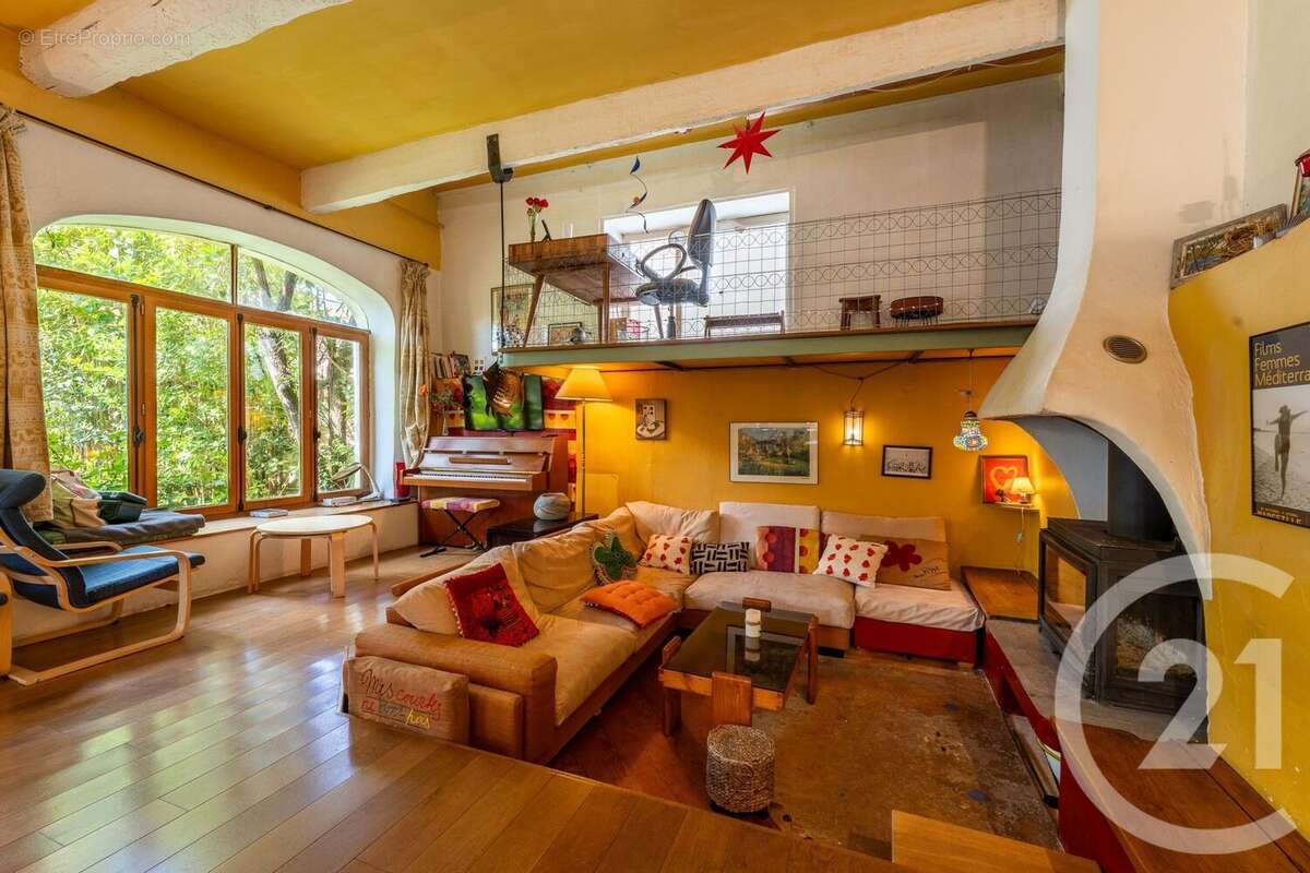 Maison à COURNONTERRAL