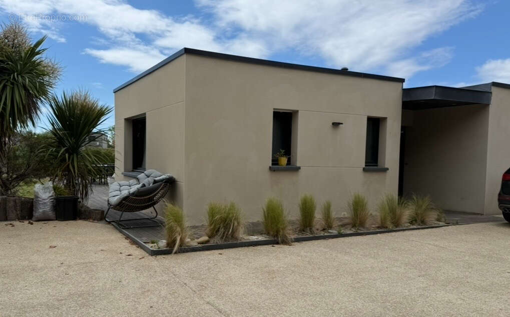 Maison à PLOUMOGUER