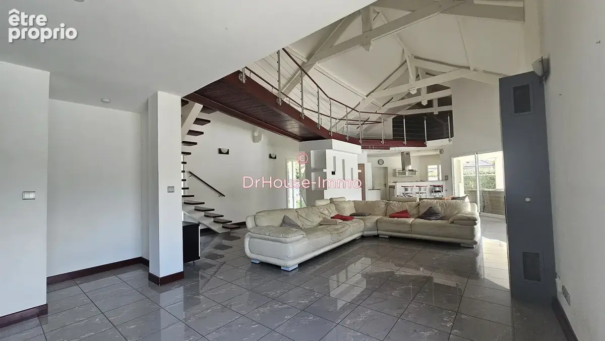 Maison 200 m² à Ousse  - photo 20