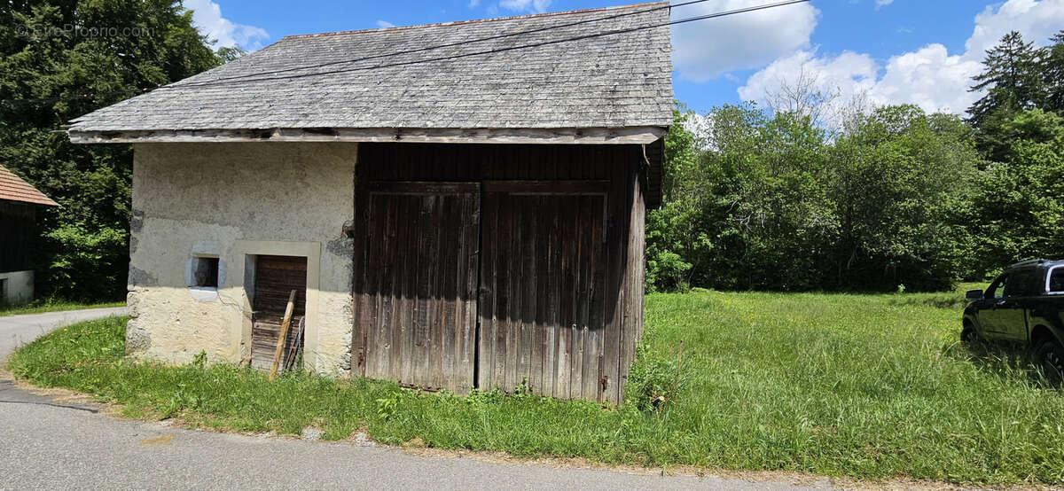 Terrain à THORENS-GLIERES