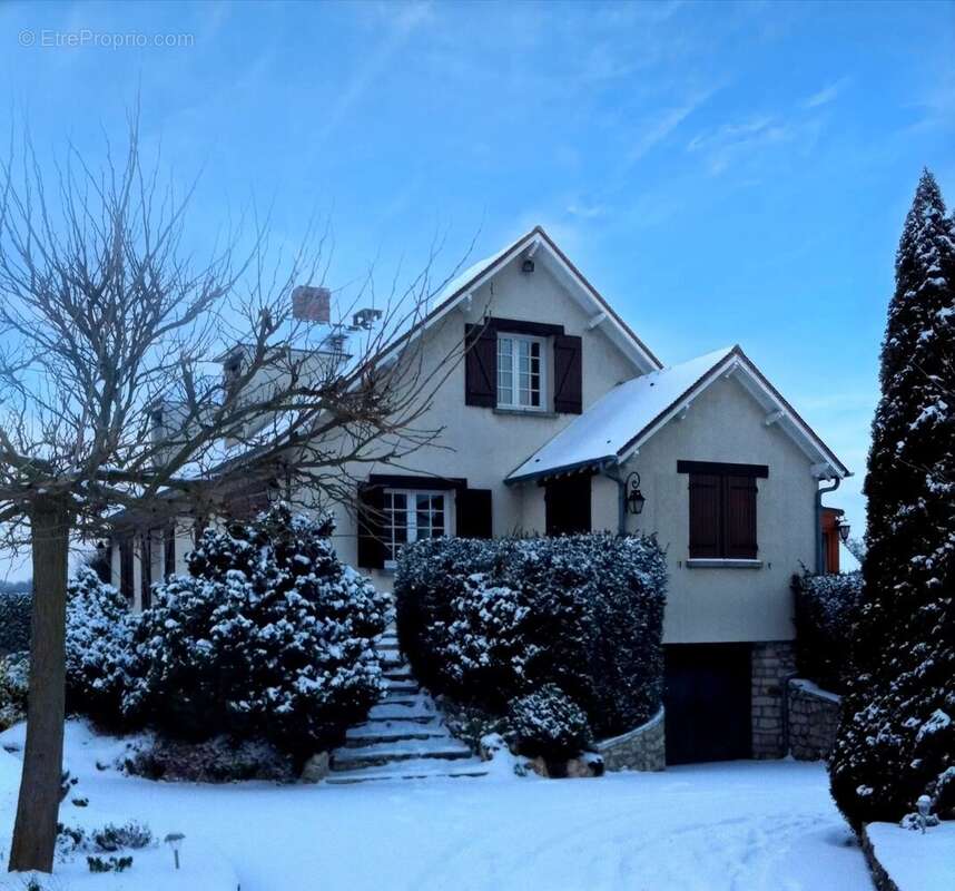 Maison à THOIRY