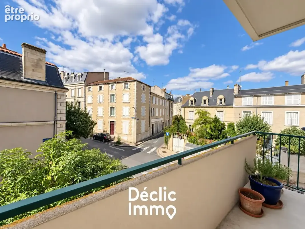 Poitiers Hyper Centre - Beaux volumes, Balcons et Garage - photo 13