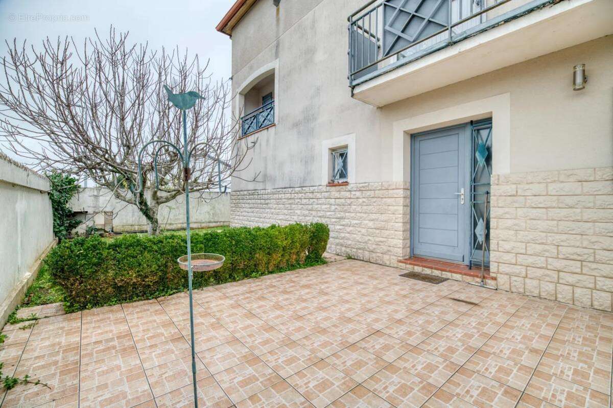 Maison de 6 pièces de 220 m² à Cugnaux - photo 5