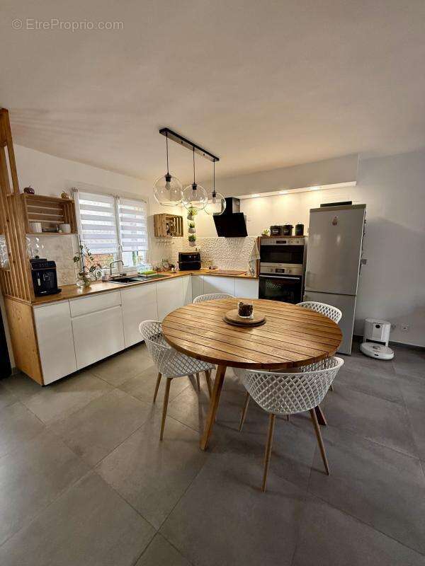 Appartement à EYGUIERES