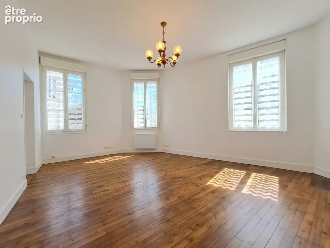 Surgères   Maison de ville de caractère face au Château - photo 2