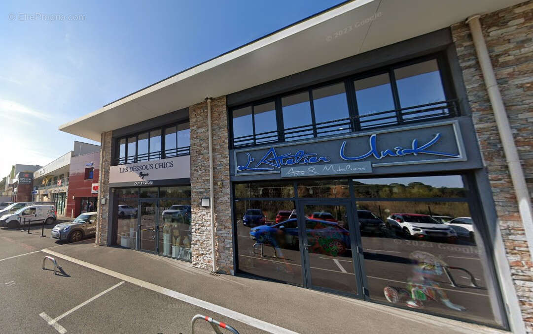 A vendre local commercial SAINTE MAXIME - photo 3