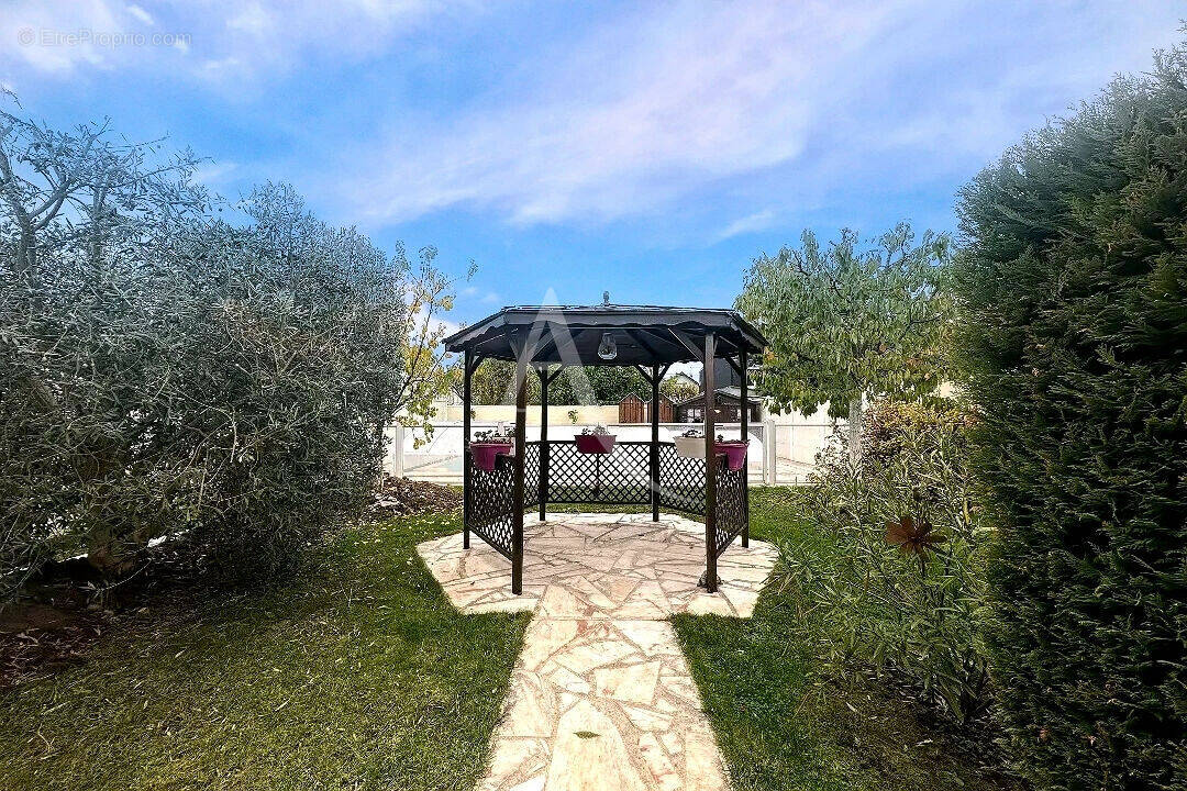 Maison à NEUILLY-SUR-MARNE