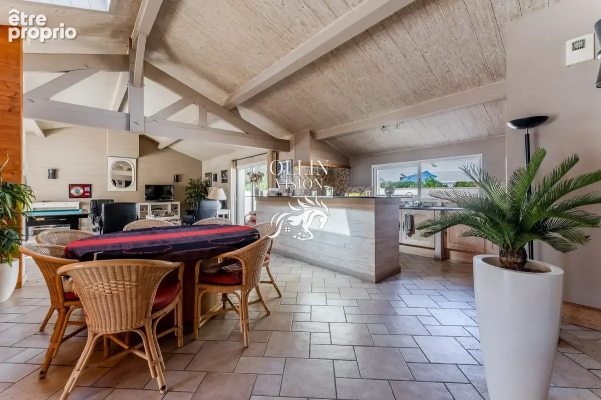 Maison 7 pièces 242 m² à vendre à Biscarrosse (40600) - photo 3