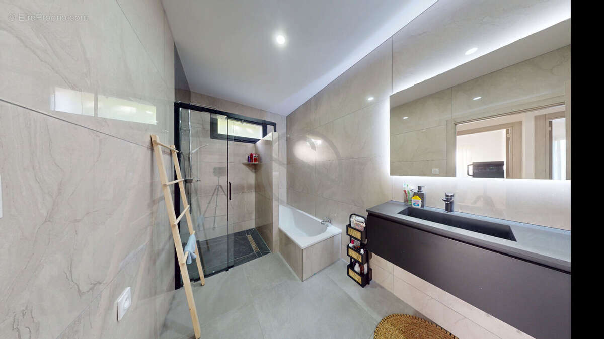 Maison d'exception 38260 La -Cote- Saint -André - photo 10