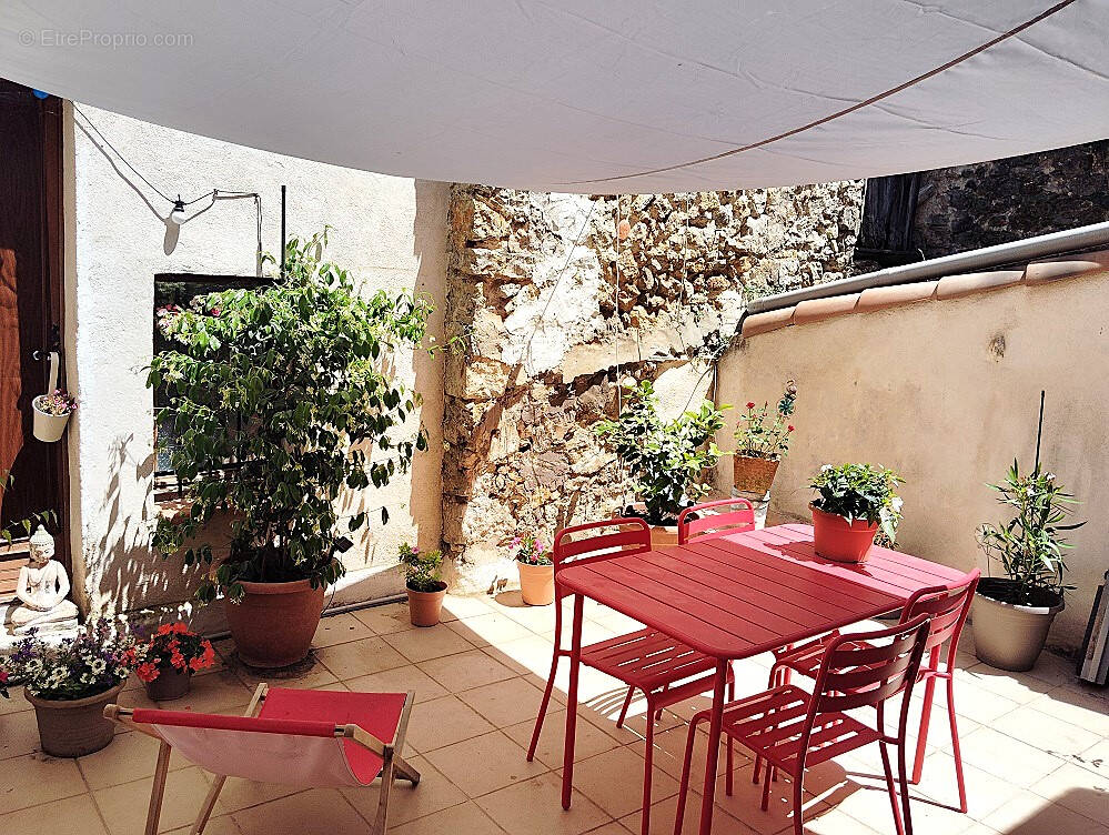 Appartement à TOURVES