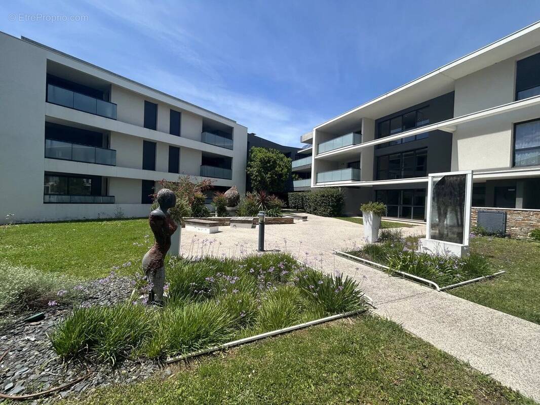Appartement à LE CRES