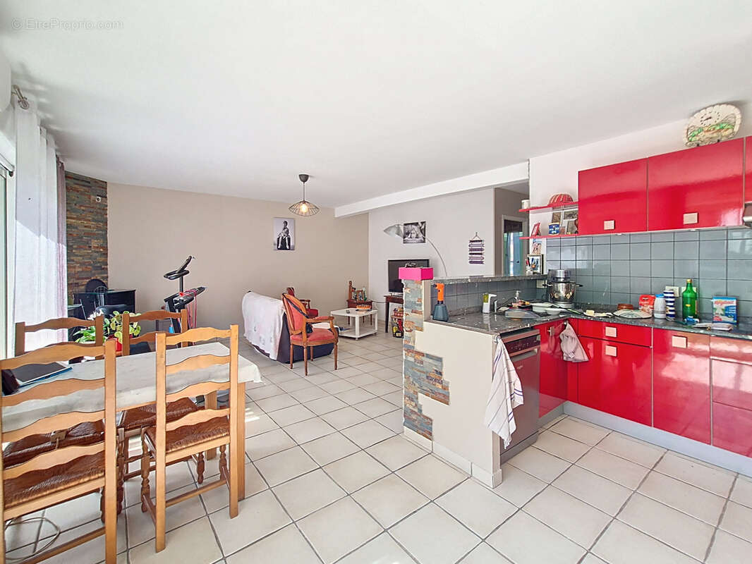 Maison à SAINT-MARTIN-DE-HINX