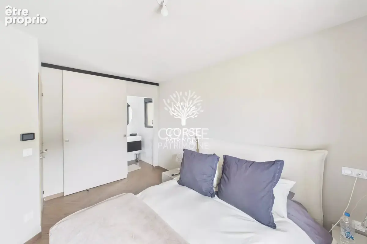 Appartement T4 de standing, coeur de ville avec terrasse de 50 m2 - photo 9