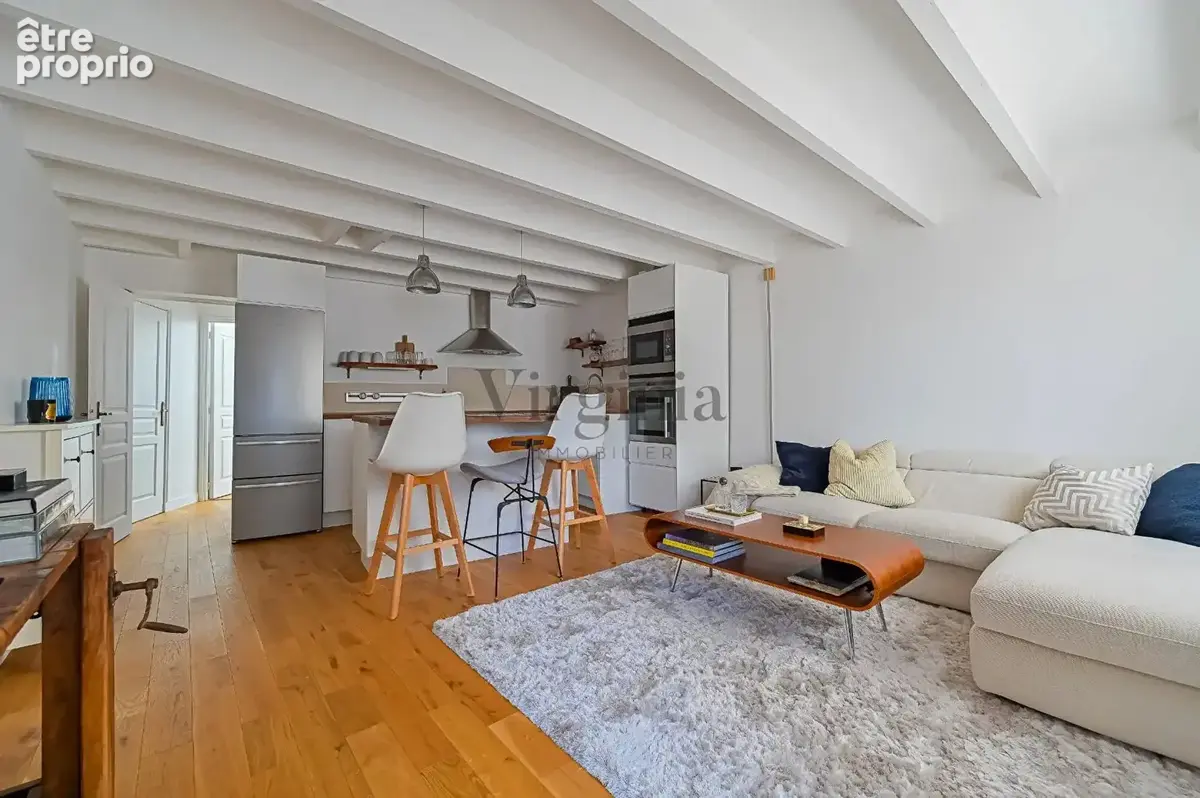 Maison de ville en duplex - Garage - 2 chambres - À deux pas du métro et du marché - photo 3