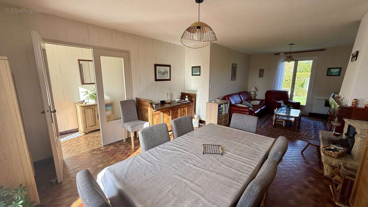 Maison à BAIN-DE-BRETAGNE