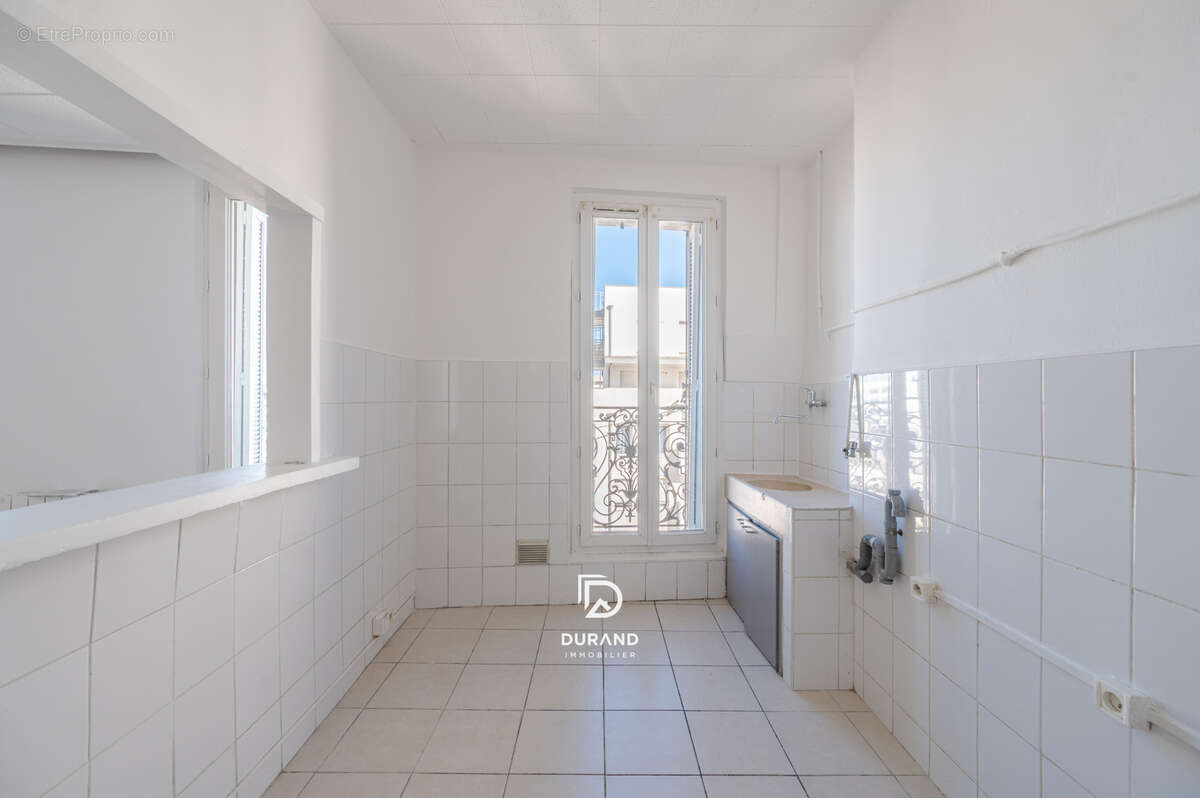 Appartement à MARSEILLE-2E