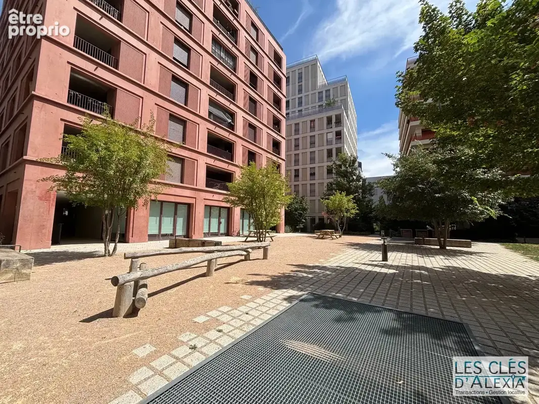 T4 avec balcon et garage double - Lyon 7 - Boulevard Yves Farge - photo 19