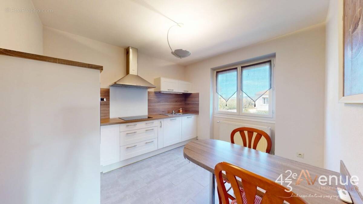 Maison à BAS-EN-BASSET