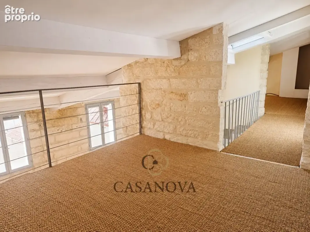 Montpellier Beaux Arts. Loft de 87m² en dernier étage avec garage. - photo 6