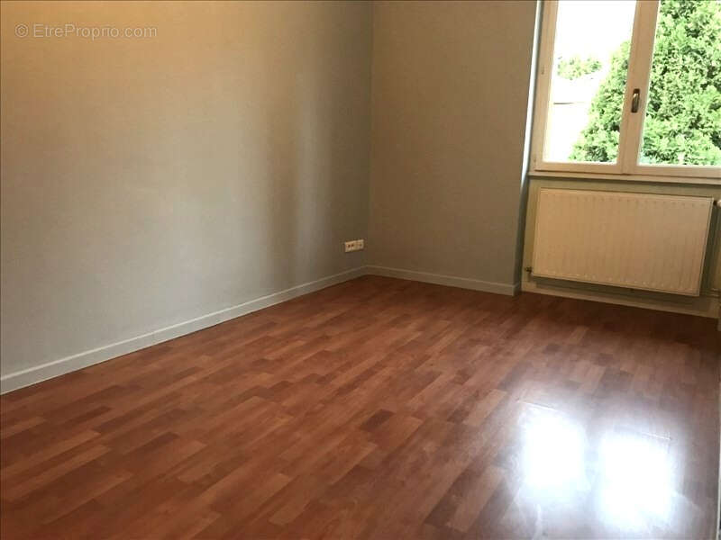 Appartement à SAINT-PRIM