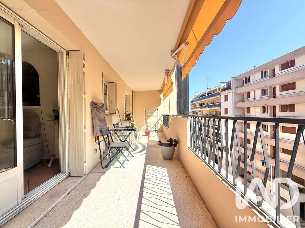 Appartement 56 m² à Cagnes-Sur-Mer  - photo 2
