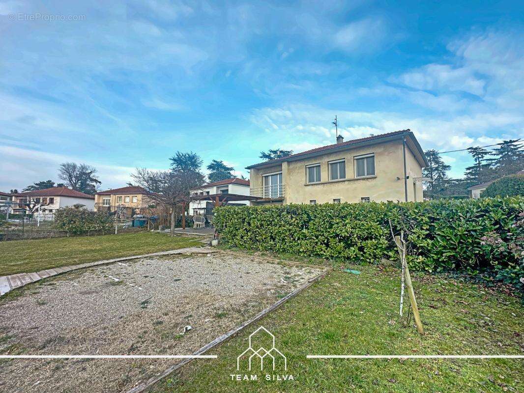 Maison à ROUSSILLON