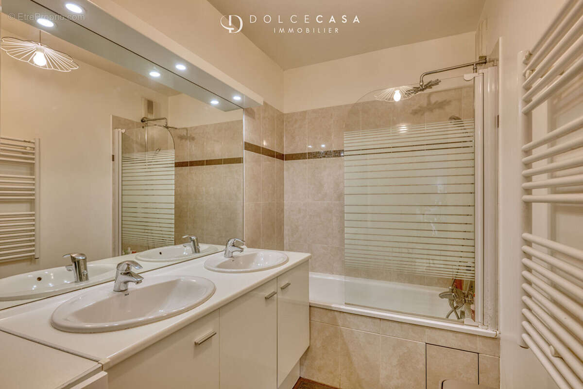 Appartement à LE PERREUX-SUR-MARNE