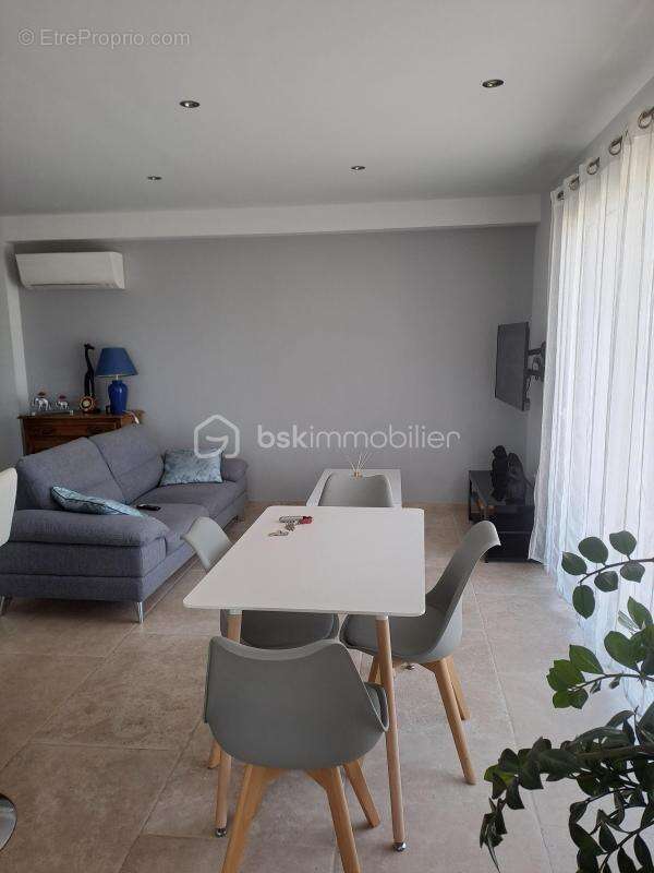 Maison à SAINTE-TULLE