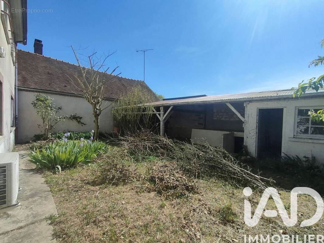 Maison 105 m² à Courgenay  - photo 2