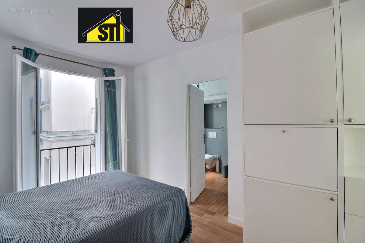 Appartement à PARIS-14E