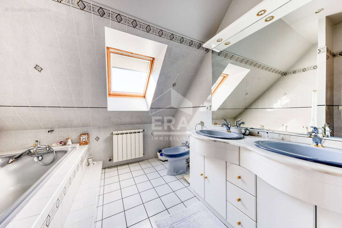 Maison à PONTAULT-COMBAULT