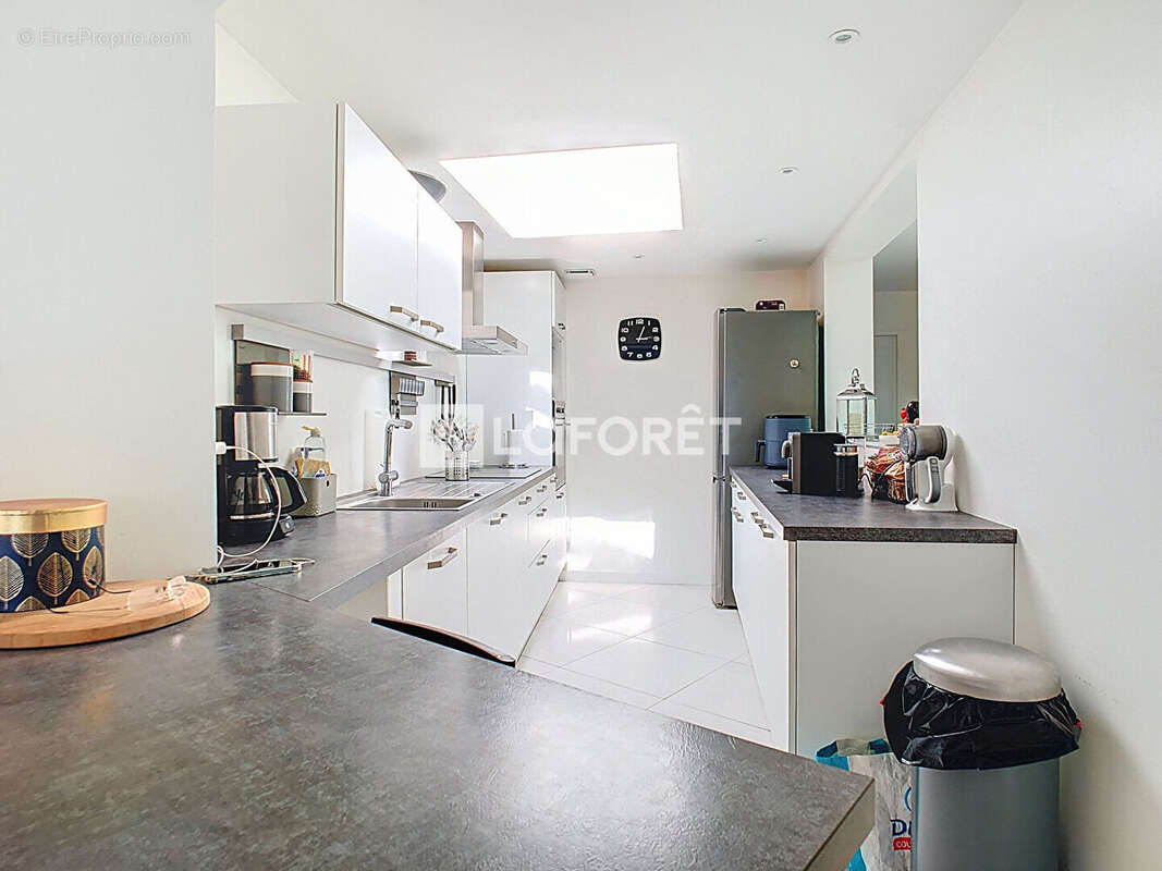 BAULON - Coup de coeur pour ce loft lumineux de plain-pied 123 m² avec terrasse plein sud - photo 5