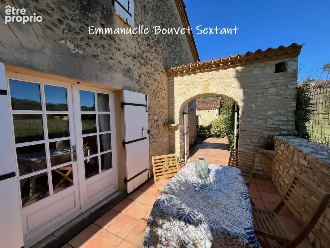 Charmante maison en pierre, situation privilégiée, piscine, 3 à 4 chambres, bureau, piscine, dépendance, sur 3250 m2 - photo 21
