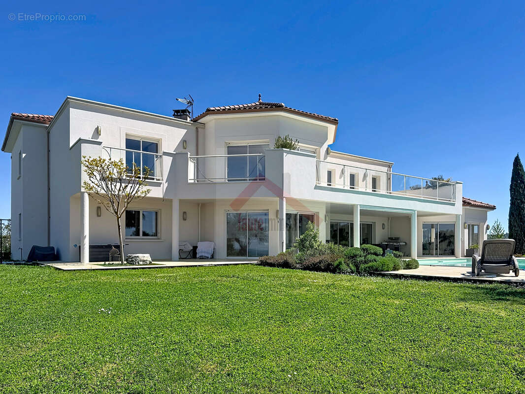 Maison à COSNAC